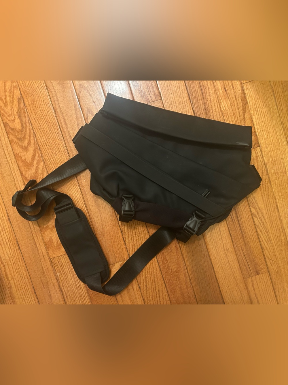 Ria Obsidian black Sling Bag - Picture 2 of 7